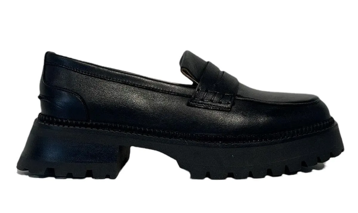 Aziza, Black