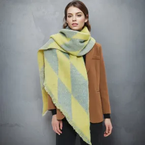 Edgy Raw Hem Wrap - Stylish Accent