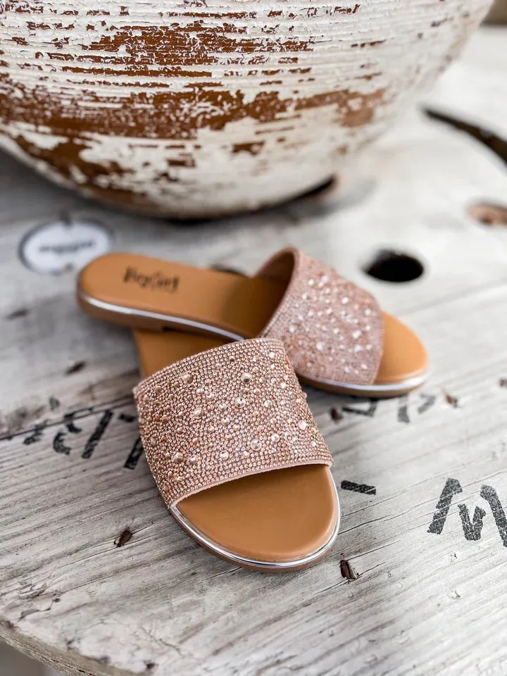 PIZZAZZ FLATS