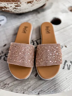 PIZZAZZ FLATS